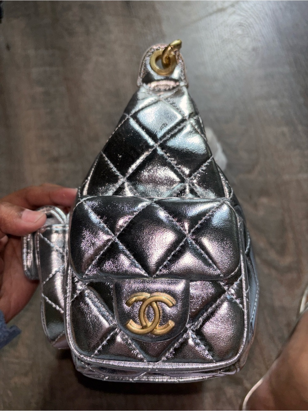 Metallic Silver Quilted Duel Pockets, includes box and dustbag - FREE SHIP! - Picture 7 of 11